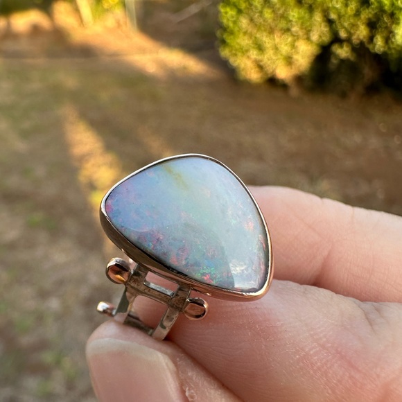 Stunning Opal Ring - Picture 3 of 8